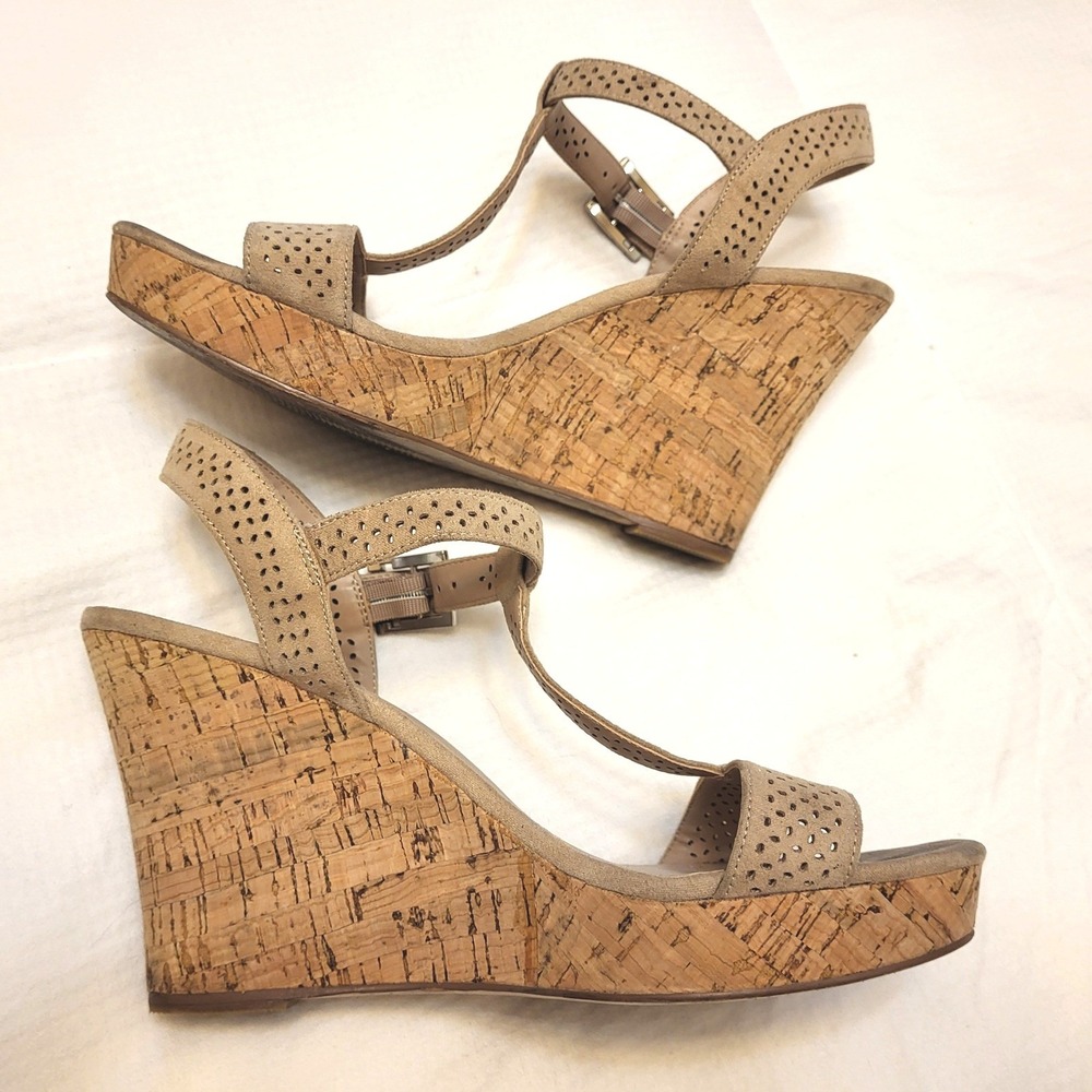 Charles by Charles David Beige Tan Cork Wedge Laser Cut Strappy Sandals 9M - Picture 3 of 10